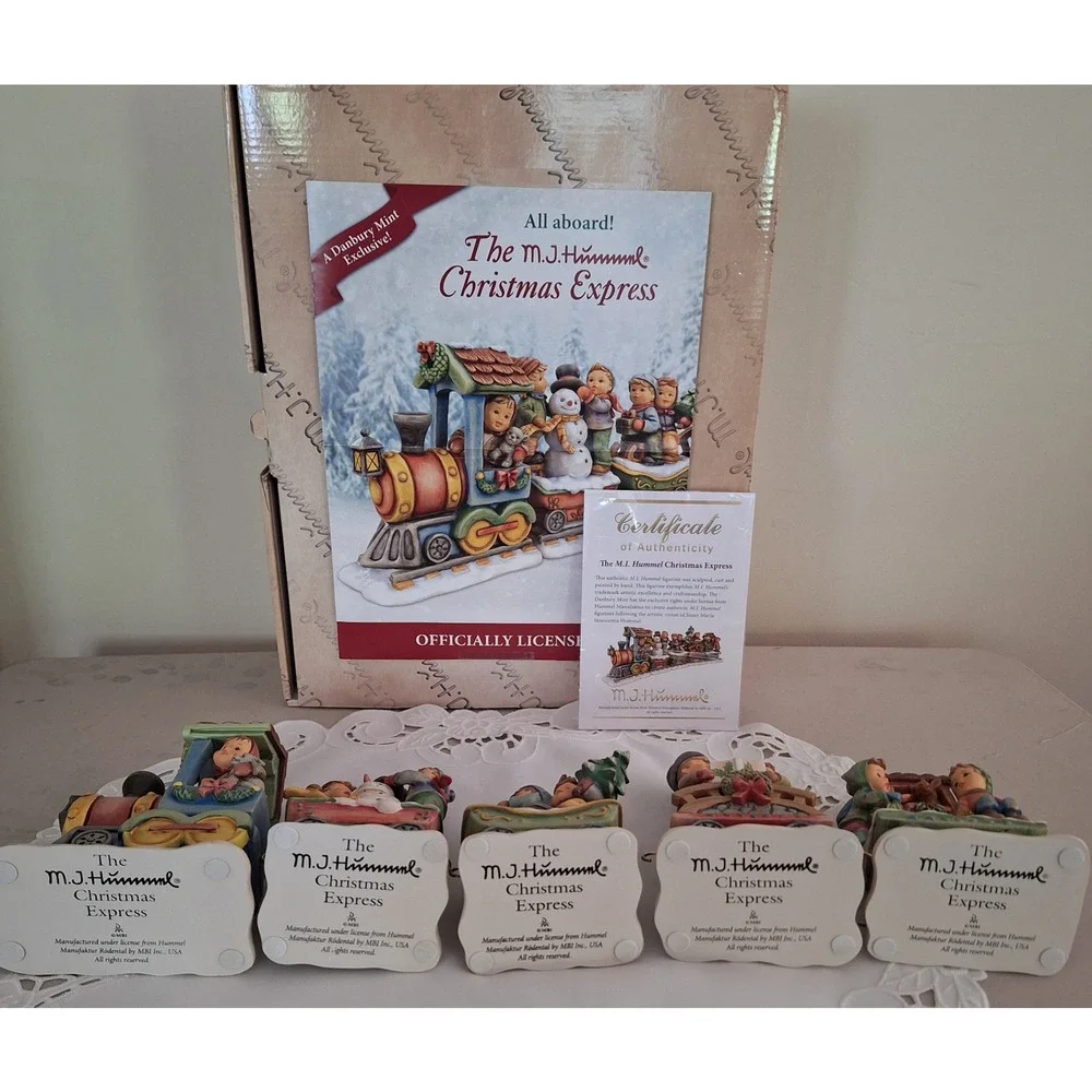 Danbury Mint The M.I. Hummel Christmas Express 5 Piece Train Set w/ COA and Box
